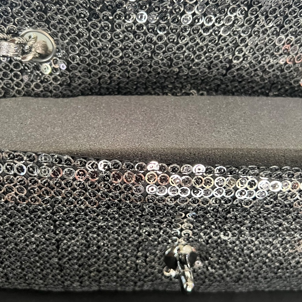 AUTHENTIC-Vintage Chanel Sequined Classic Flap Handbag ( Color: Black/Silver) - Picture 4 of 16